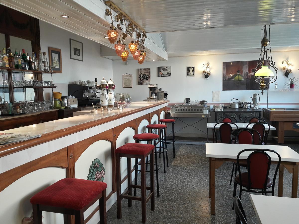 Val Des Bois Acomodação com café da manhã Warmeriville Exterior foto
